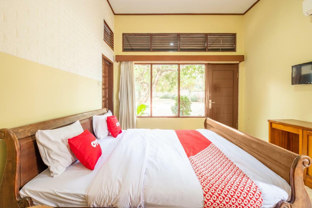 Oyo 951 Cempaka Ratu Beach Resort Сукабуми Экстерьер фото