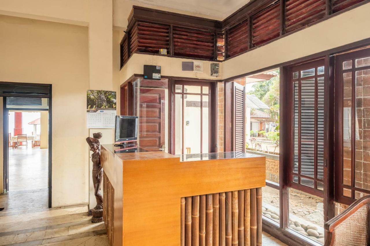 Oyo 951 Cempaka Ratu Beach Resort Сукабуми Экстерьер фото